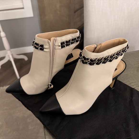 Never-Worn White House Black Market Chain‑Trim Pointed‑Toe Ankle Booties – Cream - Picture 8 of 8